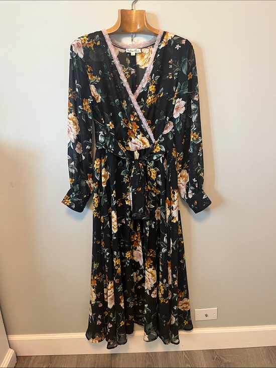 Dresses & Skirts - Indigo Rose Black Floral Faux Wrap Maxi Dress with Lace-Trim V-Neck